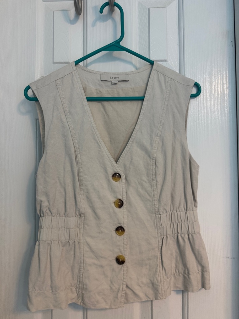 LOFT Cream Sleeveless V-Neck Button-Front Peplum Top